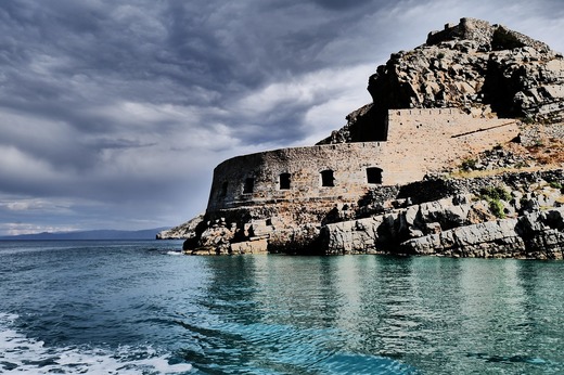 Avertisment pentru turiștii din Grecia: Sunt așteptate ploi torențiale, furtuni puternice și grindină
