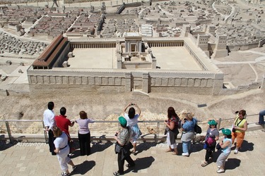 Tour operatorii israelieni se revoltă: Să nu ne mai concentrăm pe turiști din țări sărace ca România, nu merită, nu ne ajută. Un turist român nu își permite prețurile din Israel!