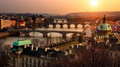 Locuitorii din Praga s-au săturat de turiști, la 30 de ani de la căderea comunismului