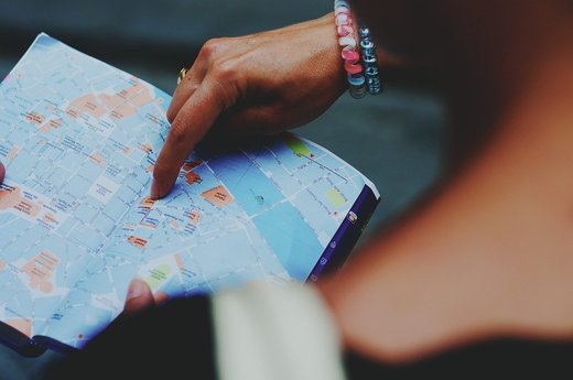 Reguli noi și pentru ghizii de turism -  strănut doar în batistă de hârtie, distanță de minimum 1,5 metri, grupuri limitate