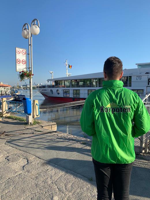 VIDEO Prima navă fluvială de croazieră din acest an a ajuns în portul Tulcea. "Germanii sunt primii care au curajul să organizeze voiaje."