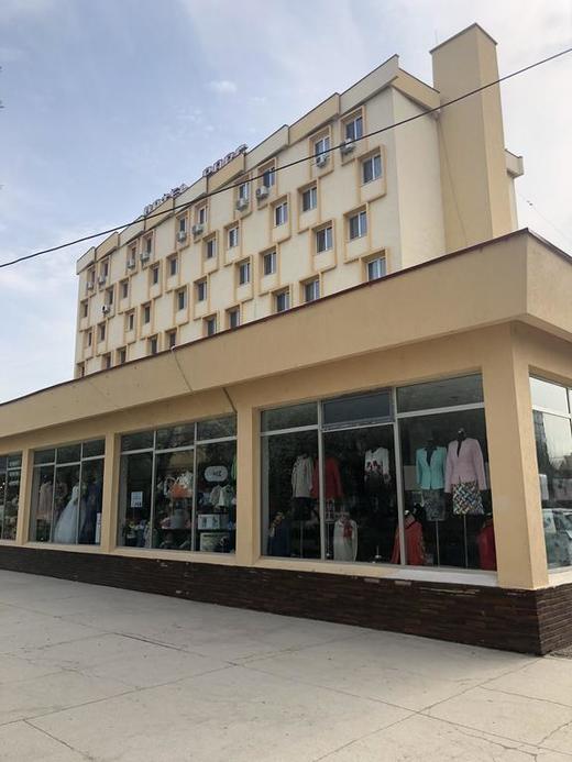 Ofertă pe piață - Proprietarul scoate la vânzare hotelul Parc din centrul Alexandriei. "Am o vârstă și vreau să mă plimb prin lume!"