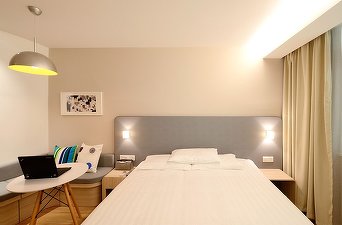 Piața hotelieră din România, deși puternic afectată de pandemie, este indicată ca extrem de atractivă în regiune. Calcule - revenire între anii 2022-2023, în orașele mai mici, și între 2023-2024, în capitale