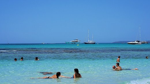 Coronavirus: Mii de germani ignoră apelul autorităților și pleacă în vacanța de Paști în Mallorca 
