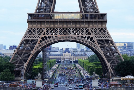 Parisul se pregătește să lase centrul orașului exclusiv pietonilor și să interzică traficul de tranzit în zonă