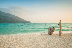Thailanda interzice cremele de protecție solară ce conțin substanțe chimice pentru a proteja recifurile de corali