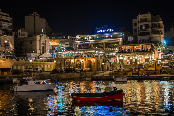 Turiștii aleg să se distreze în Malta de Revelion, în loc să petreacă în România cu restricții orare