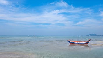 Thailanda reintroduce carantina obligatorie pentru călătorii străini după depistarea variantei Omicron pe teritoriul său