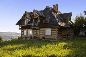Pandemia i-a încurajat pe români să se orienteze mai mult spre case de oaspeți și cabane. Principalele tendințe în turismul din România și cum va arăta piața de anul viitor