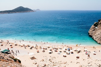 Războiul din Ucraina ieftinește vacanțele în Antalya