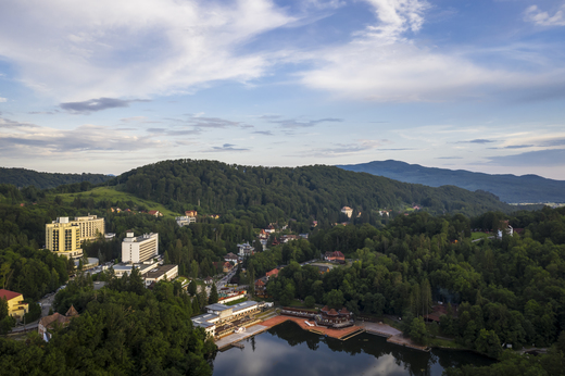 Sovata - Criza de bucătari, ospătari și menajere determină hotelierii să aducă angajați din Asia