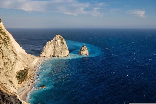 Grecia va folosi veniturile din turism pentru a subvenționa în continuare facturile la electricitate