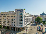 FOTO Hotelul Athénée Palace trece sub brandul InterContinental, care a coborât de pe clădirea-simbol a Capitalei. Copos renunță la Hilton după aproape trei decenii