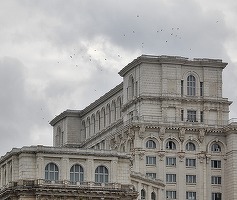 Primăria Capitalei vrea să cumpere 3.200 de ghiduri turistice în limba engleză despre Capitală