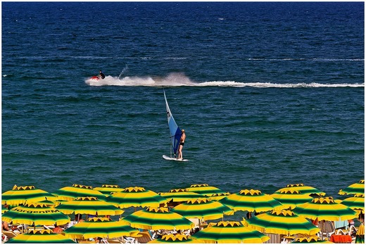 Litoral Bulgaria 2023. Prețurile: umbrela de plajă la Burgas va costa 1,20 leva, la Sunny Beach - 10 leva