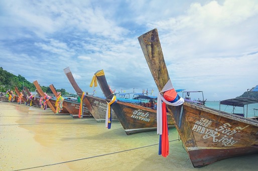 Celebra plajă Maya Bay din Thailanda va fi închisă temporar