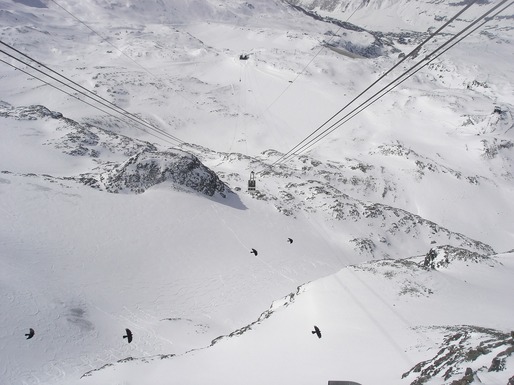 Controversă pe tema numelui celebrei stațiuni italiene de schi Cervinia, denumită astfel pe vremea lui Mussolini