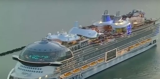 VIDEO Cea mai mare navă de croazieră din lume – de cinci ori mai mare decât Titanicul – este pe cale să pornească în larg