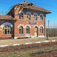 Bani pentru refacerea caselor memoriale, gărilor de patrimoniu și a muzeelor în aer liber dintr-o taxă specială numită Timbrul Monumentelor Istorice