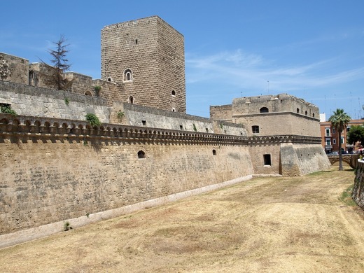 Românii - în topul vizitatorilor orașului Bari