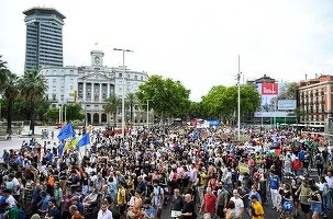 Manifestație la Barcelona împotriva turismului de masă. Locuitorii sunt exasperați de consecințe: "Orașul devine de nelocuit"