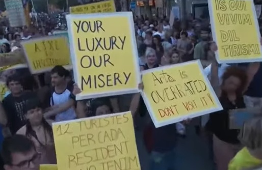  VIDEO Zeci de mii de locuitori din Mallorca au manifestat împotriva turismului excesiv