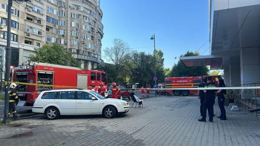 Incendiu la Hotel Mercur din București / Au fost evacuate 26 de persoane, trei persoane au fost asistate medical
