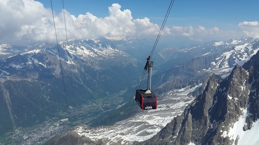 FOTO Premieră în Franța - Faimoasa Vale Chamonix restrânge numărul locuințelor ce pot fi închiriate turiștilor. Apar temeri