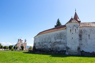 Turiștii care merg în Transilvania pot face turul bisericilor fortificate ridicate de sași