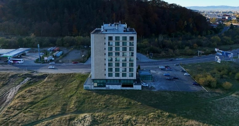 Hotel din Brașov, scos la vânzare pentru 6 milioane de euro