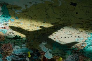 Cum afli simplu traseul și transportul dintre două destinații când ești în concediu