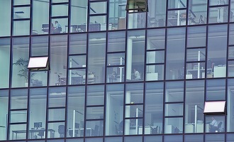 CBRE: Dezvoltatorii vor finaliza în 2016 aproape 400.000 mp de birouri în București, 15% din stocul actual