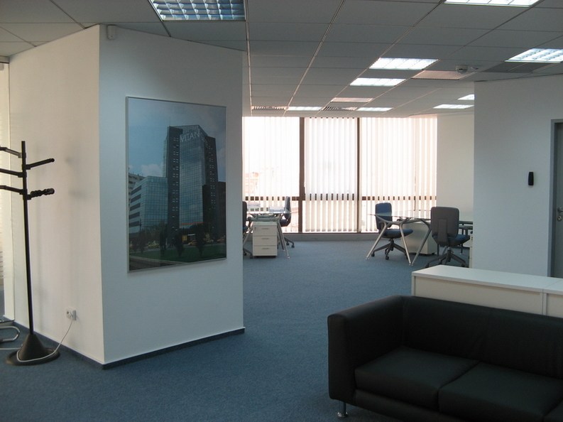 Aberdeen Asset Management și Commerzbank vând clădirea Phoenix Tower din București unei firme administrate de un fost fondator al Adama