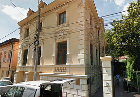 FOTO Proprietarul Elsid și Electrocarbon, nu demult cumpărător de energie ieftină de la Hidroelectrica, își vinde un imobil ultracentral ipotecat la BCR pentru a-și plăti ratele