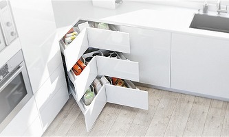 Sistemele pentru mobilă Blum în România: vânzări de 8 milioane euro și un nou showroom de un milion de euro