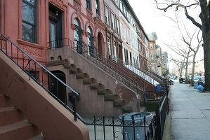 Vânzările de locuințe din Manhattan cresc din nou, după ce proprietarii au început să reducă prețurile