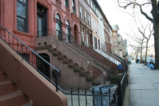 Vânzările de locuințe din Manhattan cresc din nou, după ce proprietarii au început să reducă prețurile