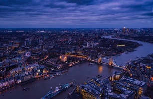 Prețurile locuințelor din Londra au înregistrat în aprilie cea mai mare scădere anuală din ultimii opt ani