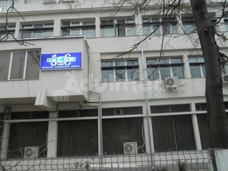 Compania de construcții INCOM, una din cele mai mari din zona Moldovei, obligată să își vândă un teren unei agenții imobiliare pentru datorii și credite bancare