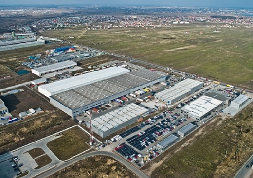 Phoenix Logistics Center a fost complet închiriat către DB Schenker, CTP va moderniza parcul cu 1,5 milioane euro. Fondul american Lone Star a cumpărat parcul cu 9 milioane euro și l-a vândut cu 7 milioane euro