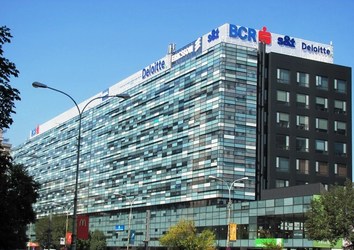Mișcare pe piața imobiliară: Electrica SA pregătește mutarea celor 350 de angajați din București în clădirea America House, mai aproape de principalul concurent Enel. Actualele sedii ale companiei vor fi puse să facă bani