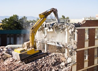 Garanție de minimum 0,5% din valoarea lucrărilor impusă dezvoltatorilor imobiliari, pentru gestionarea deșeurilor din construcții. Primăriile vor reține o parte