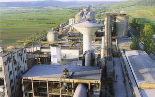 Producătorul francez de ciment Lafarge, inculpat de ”complicitate la crime împotriva umanității” în Siria