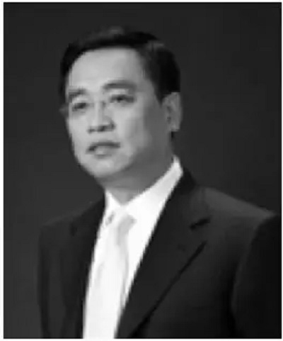 Fondatorul conglomeratului chinez HNA Group a decedat căzând de pe un parapet pe care se urcase pentru a-și face poză