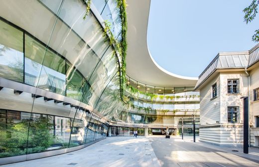 Compania de consultanță imobiliară CBRE România își mută birourile într-un sediu nou