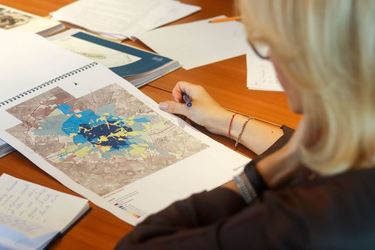 PUG-ul Capitalei, vechi de 18 ani și la revizuirea căruia se muncește de 5 ani, va fi prelungit din nou, "fără număr", pentru a nu se bloca autorizarea în construcții