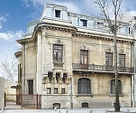 FOTO O vilă neoclasică, fost sediu al Gestapo-ului și al Rofilm, este pusă în vânzare de la 1,5 milioane de euro
