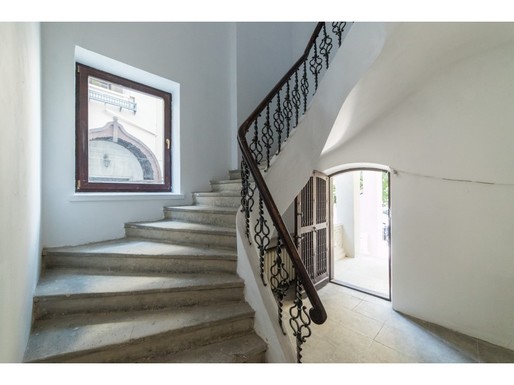 EXCLUSIV GALERIE FOTO Proprietarii Dedeman au cumpărat o vilă interbelică de patrimoniu lângă palatul lui Gigi Becali. Cea mai scumpă casă vândută în 2018