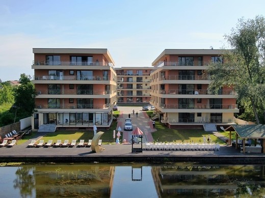 Proprietarul touroperatorului Paralela 45, Alin Burcea, a inaugurat un proiect rezidențial la Snagov