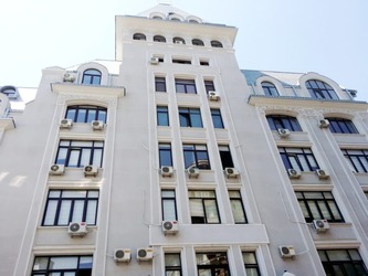 Omul de afaceri american Jonathan Mann vinde celebrul Palat Universul, la 7 ani după ce a fost declarat insolvent